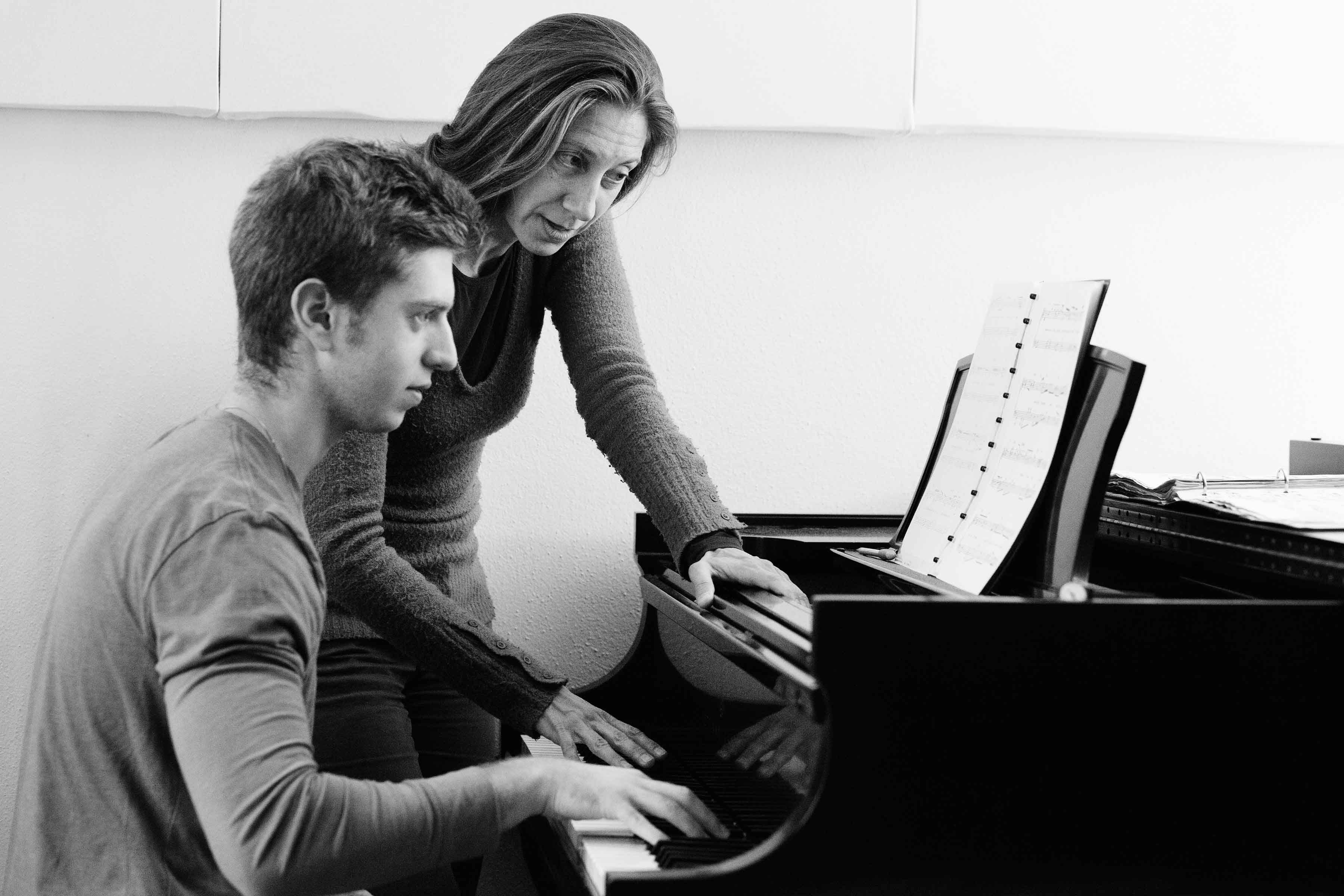 Eva teaching a young student